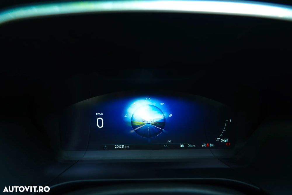 Ford Kuga - 16