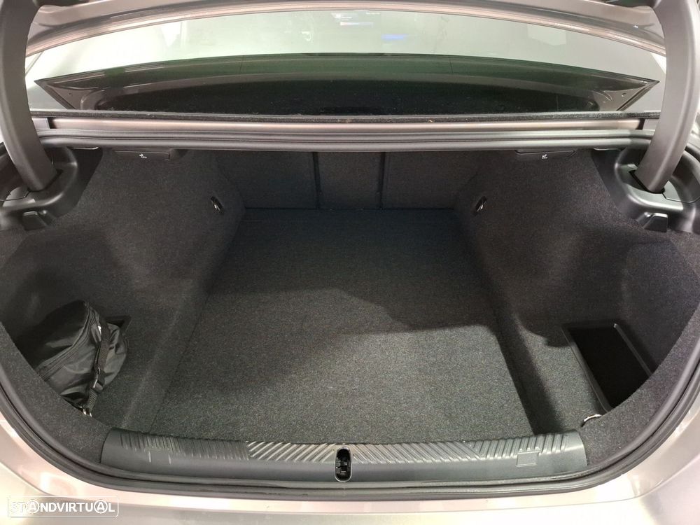 BMW 530 e Pack Desportivo M - 23
