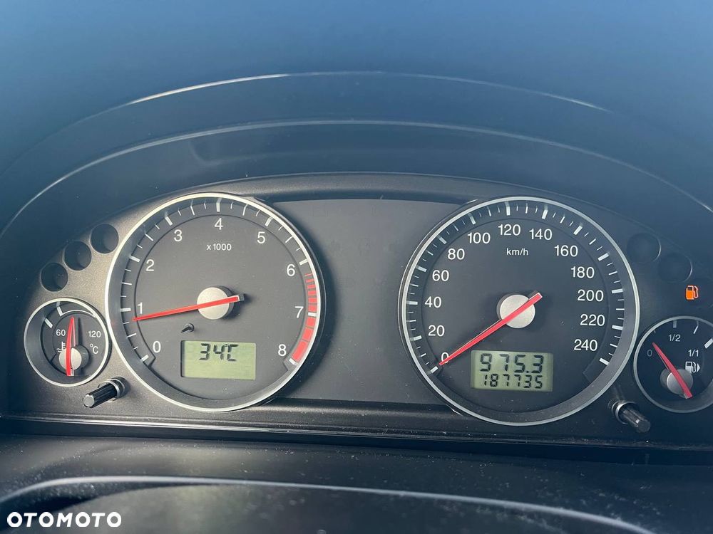 Ford Mondeo - 12