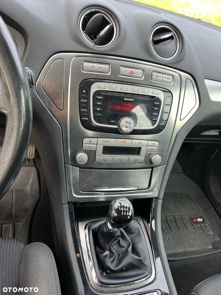 Ford Mondeo - 8