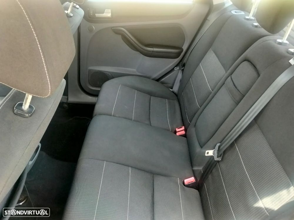Ford Focus SW 1.6 TDCi Titanium - 7