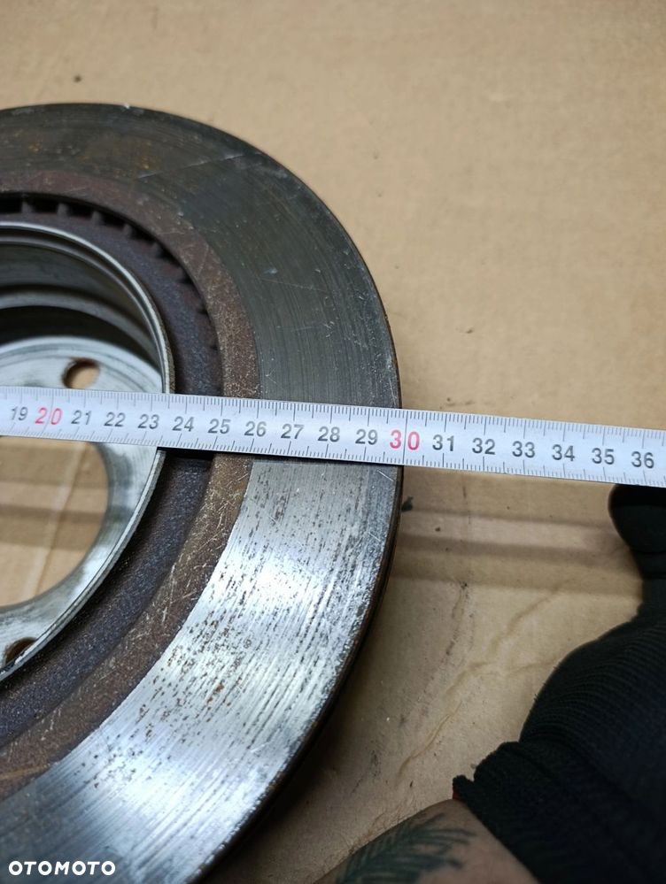BMW E90 tarcz tylna komplet stan bdb 20,2mm grubość 300mm średnica 2,0D E91 - 3