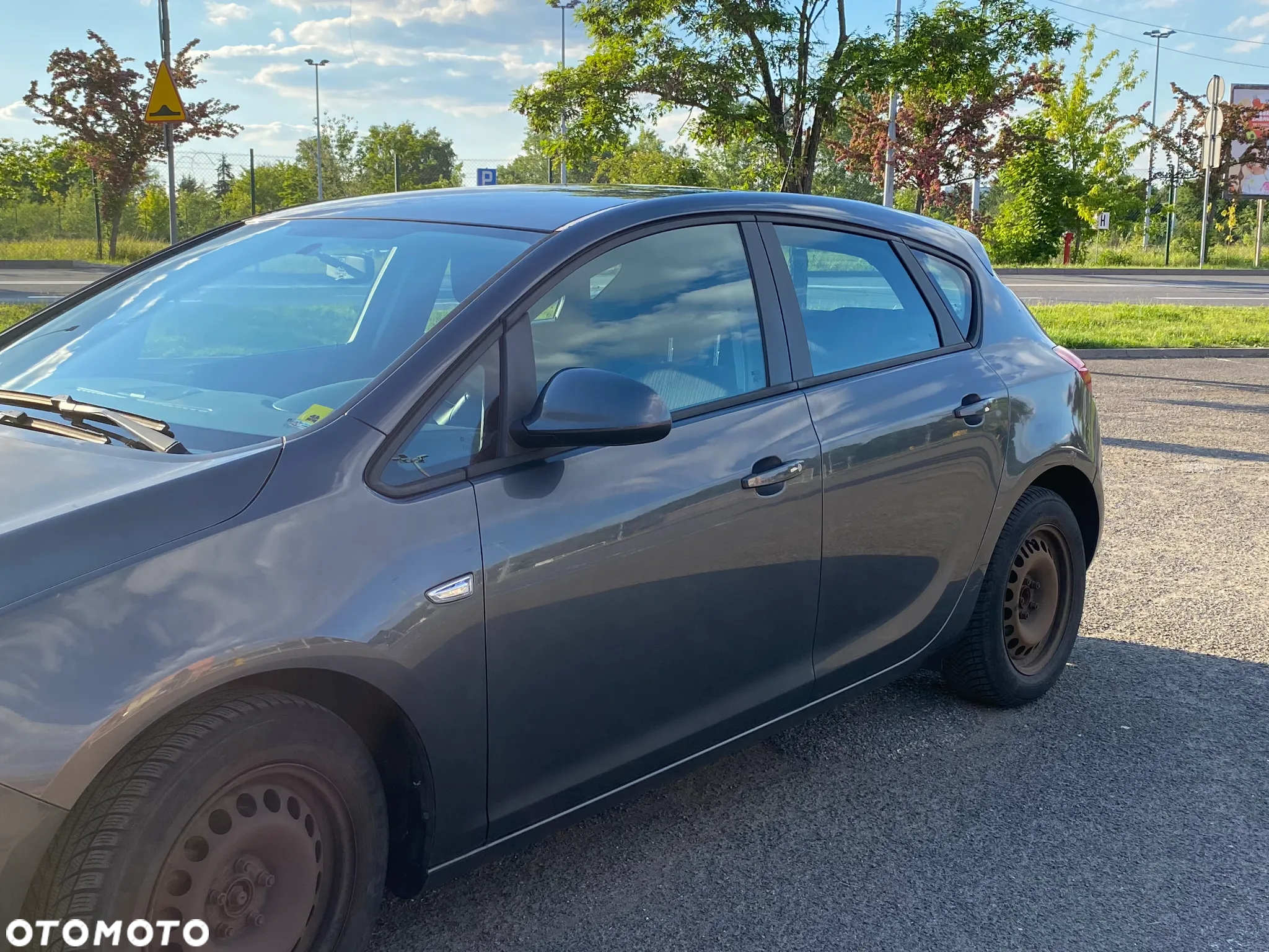Opel Astra IV 1.6 Essentia - 14