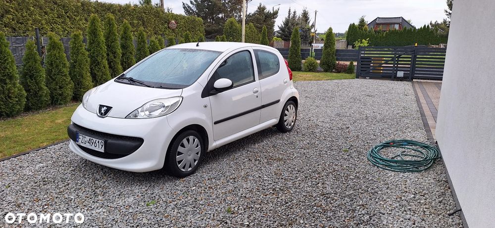 Peugeot 107 1.0 Trendy 2-Tronic - 6