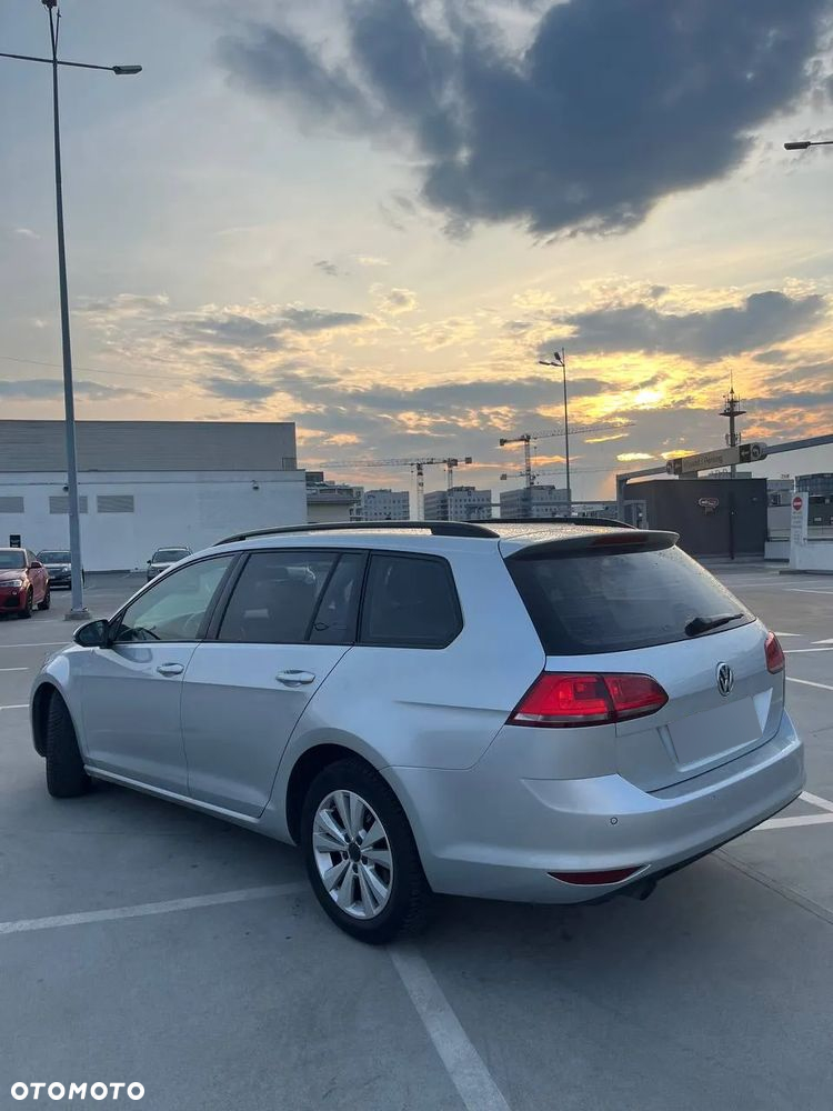 Volkswagen Golf VI 1.6 TDI Comfortline - 7