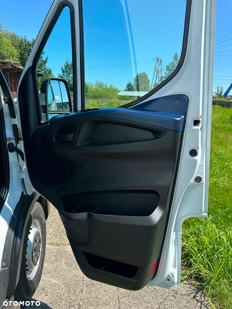 Iveco Daily L3H2 2.3 diesel 136 kM AUTOMAT 2020 rok EURO! WEBASTO, KAMERA COFANIA,KLIMA! - 24