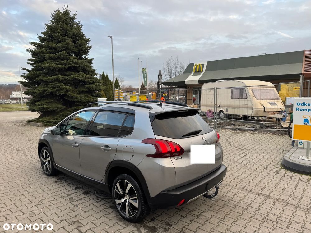 Peugeot 2008 1.2 Pure Tech GPF Allure S&S EAT6 - 3