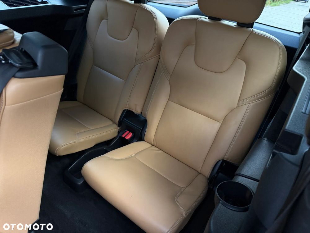 Volvo XC 90 D5 SCR AWD Inscription 7os - 35