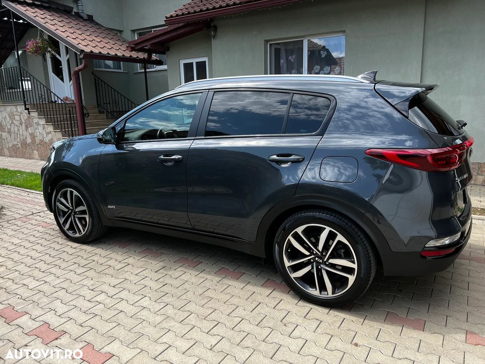Kia Sportage 2.0 CRDI AWD Eco-Dynamics+ (48V M-H) Aut. PLATINUM - 3