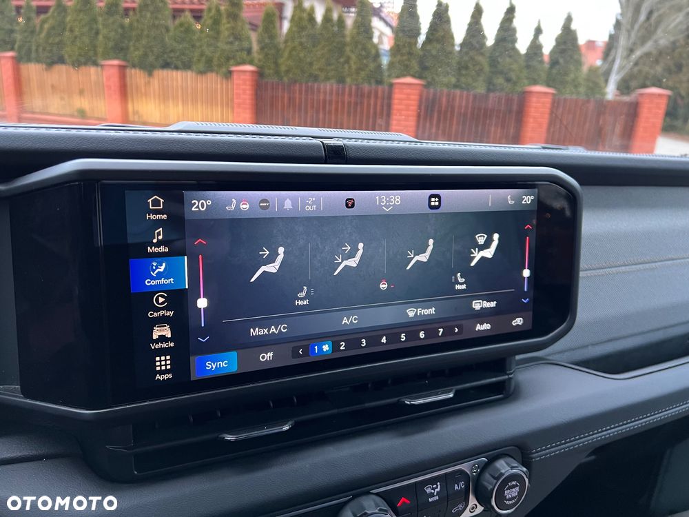 Jeep Wrangler Unlimited GME 2.0 Turbo Sahara - 26