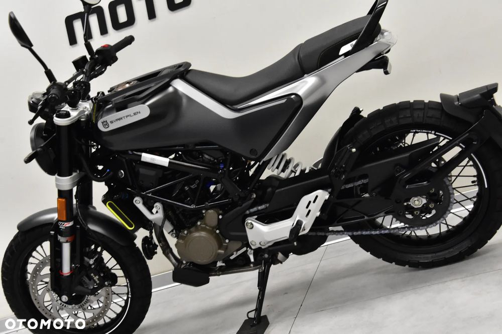 Husqvarna Svartpilen - 12