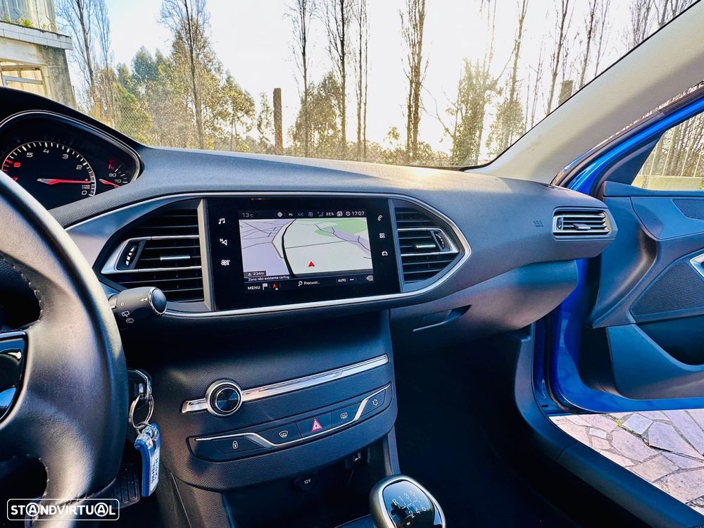 Peugeot 308 1.2 PureTech Business Line - 21