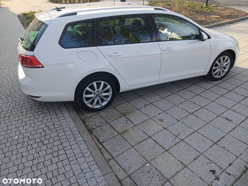 Volkswagen Golf 1.6 TDI BlueMotion Technology Lounge - 19