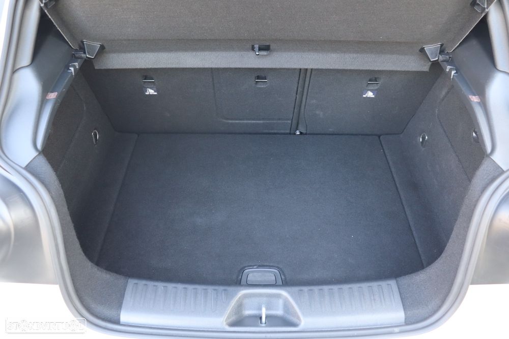 Mercedes-Benz A 180 d AMG Line - 17