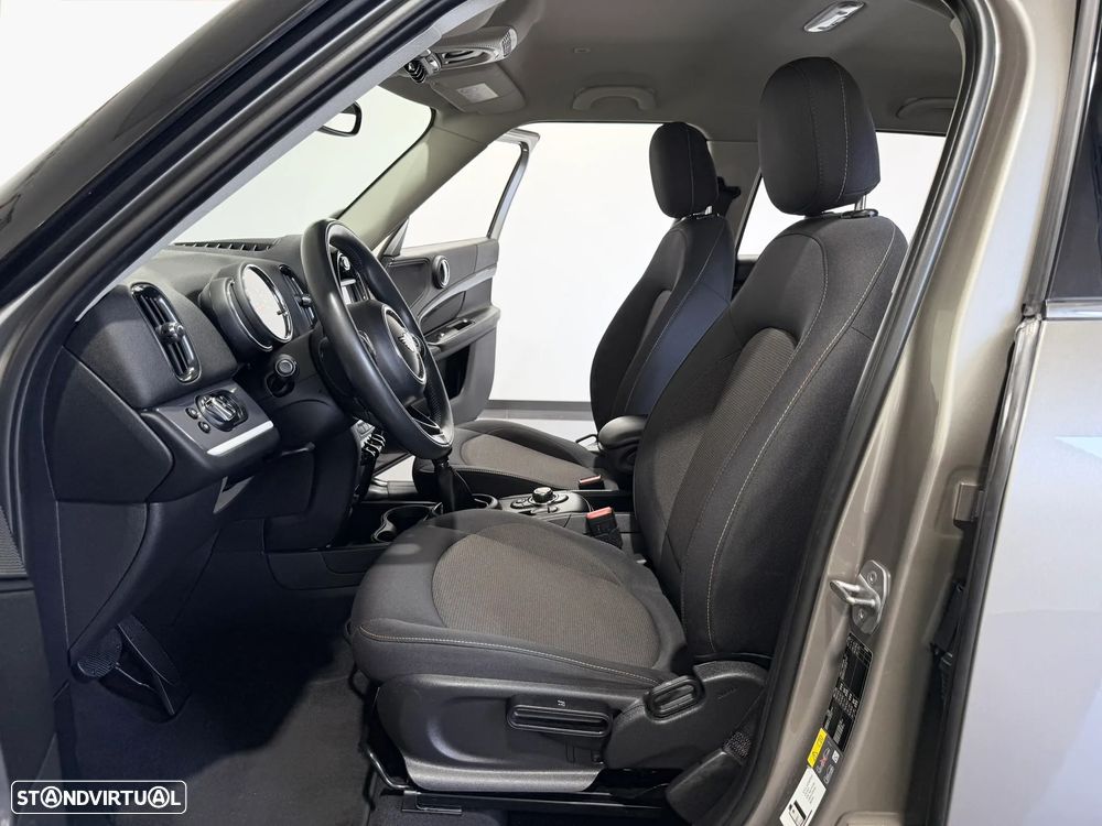 MINI Countryman Cooper SE ALL4 Auto - 36