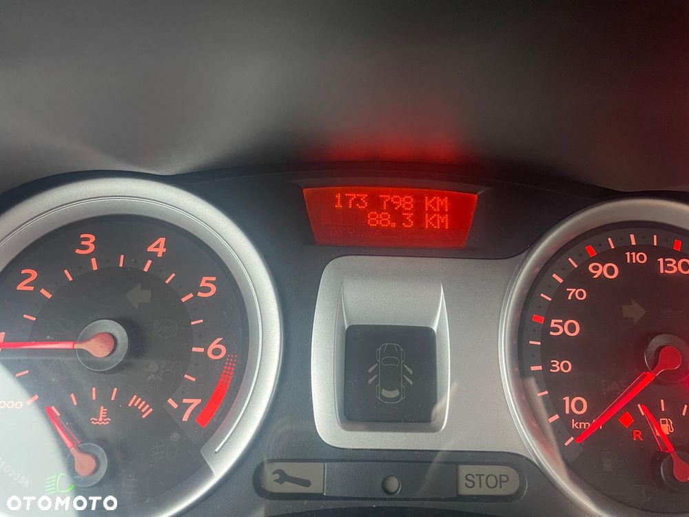 Renault Clio 1.2 16V Rip Curl - 7