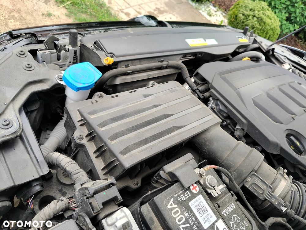 Volkswagen Golf 2.0 TDI SCR DSG Life - 11