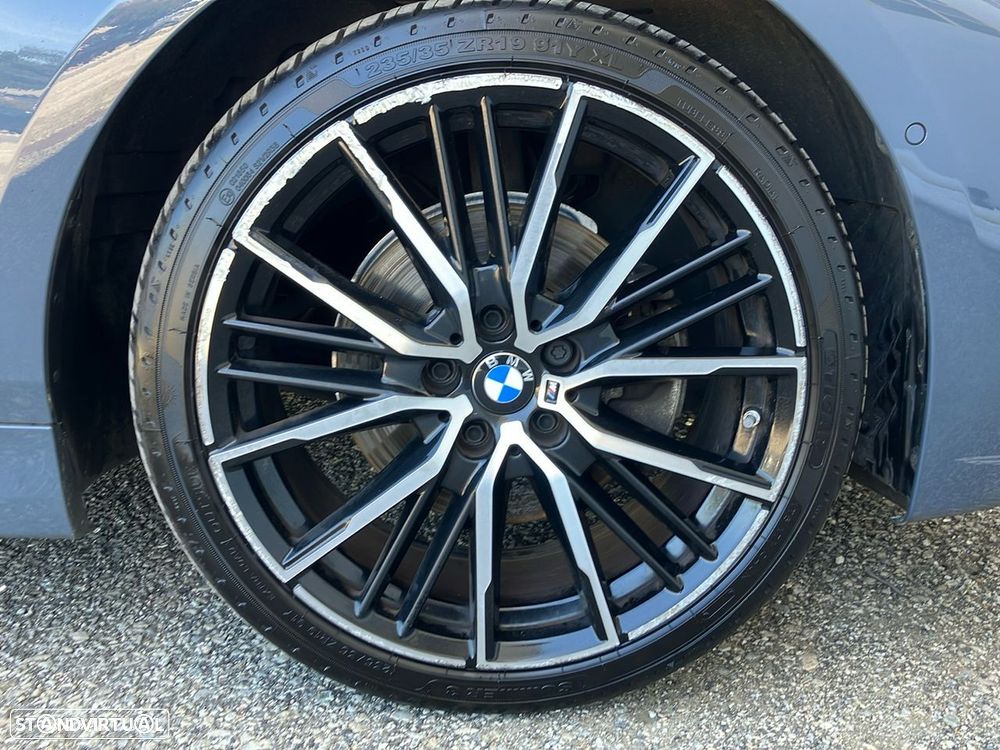 BMW 118 i Pack Desportivo M Auto - 18