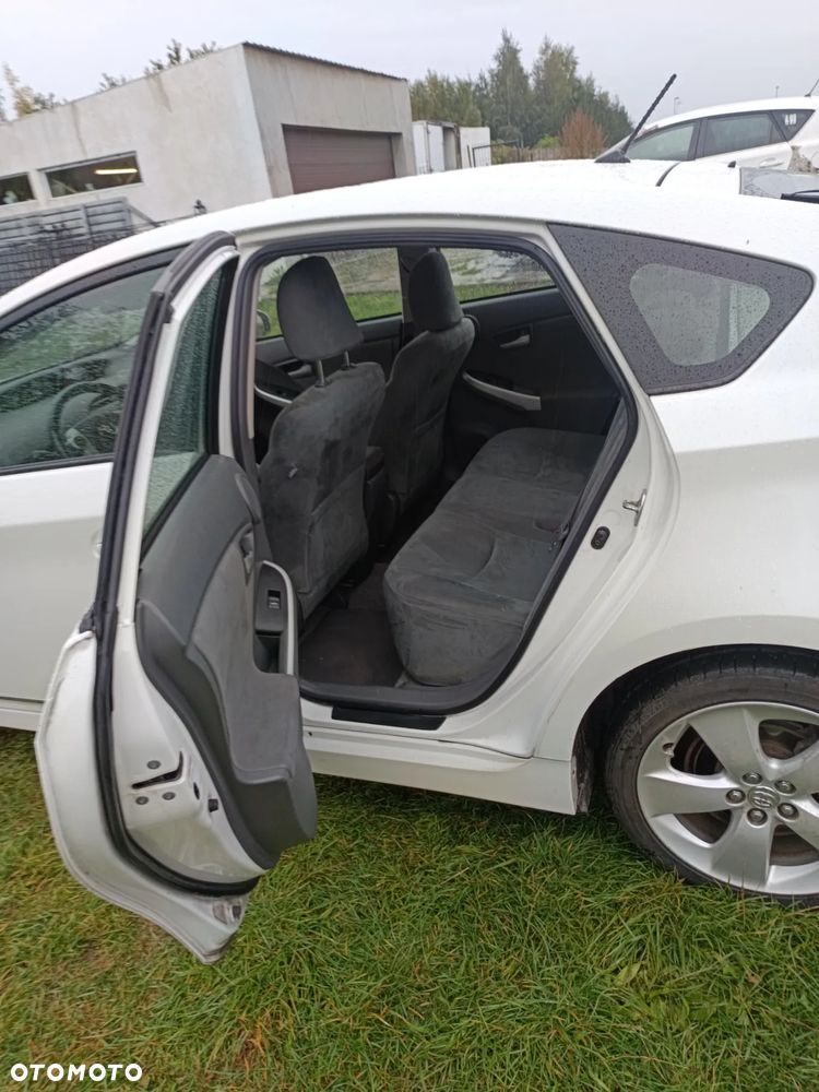 Toyota Prius - 10