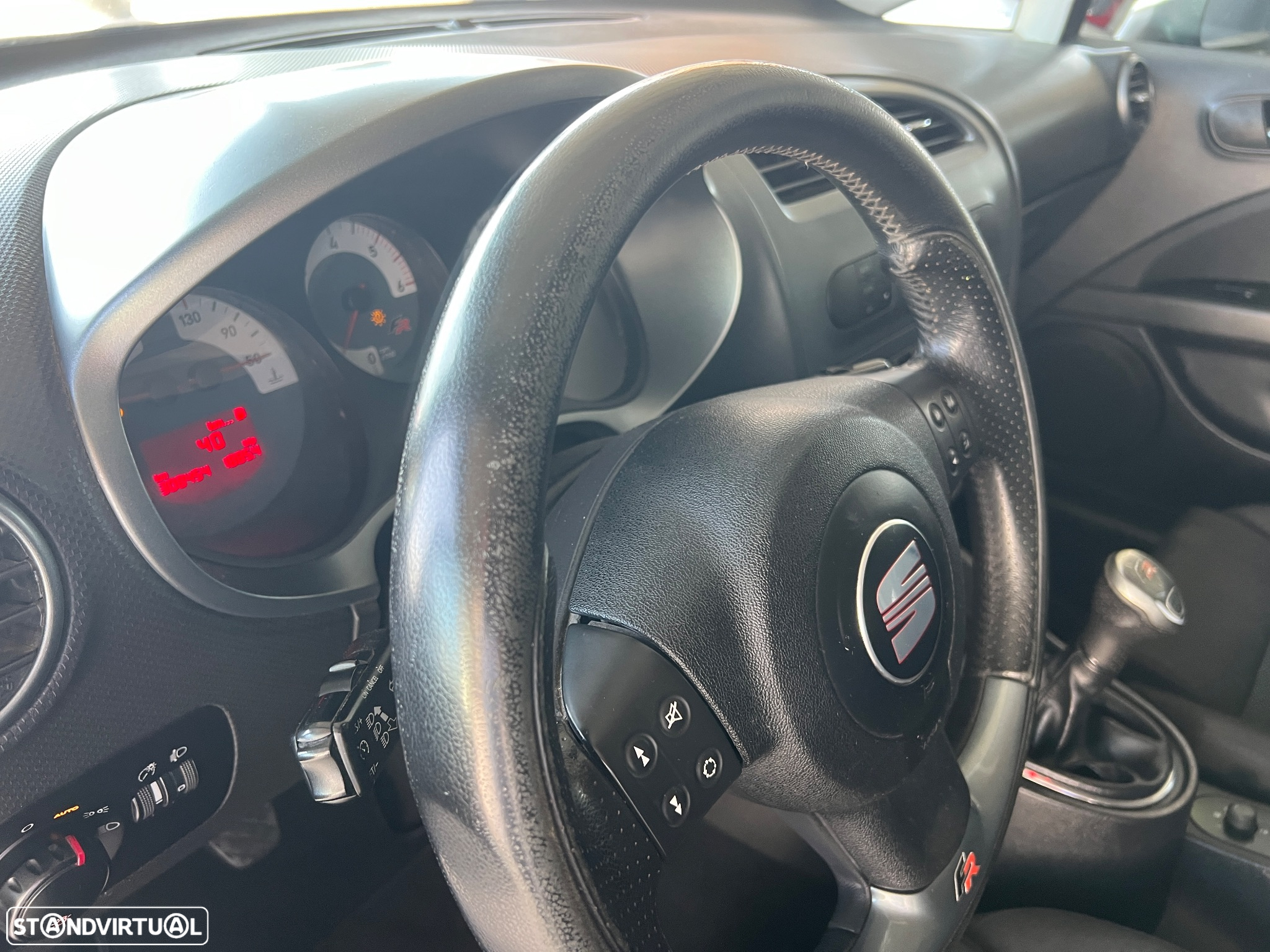 SEAT Leon 2.0 TDI FR 18 Tiago Monteiro - 6