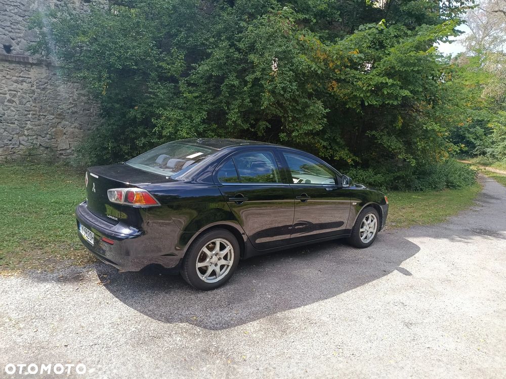 Mitsubishi Lancer - 6