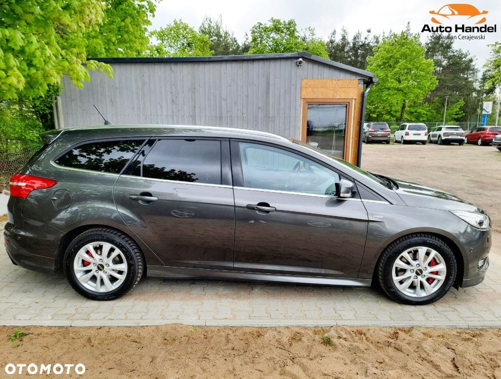 Ford Focus 1.5 EcoBoost Start-Stopp-System ST-LINE - 11