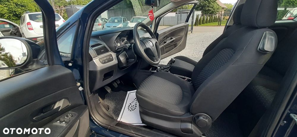 Fiat Grande Punto - 25