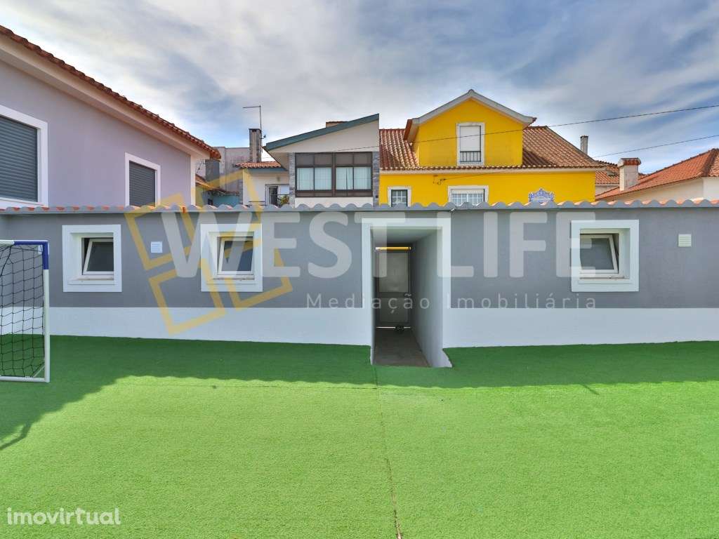 Moradia T3 com 4 anexos de tipologia T1 - Jardim com 500m2 - OPORTU... - Grande imagem: 3/36