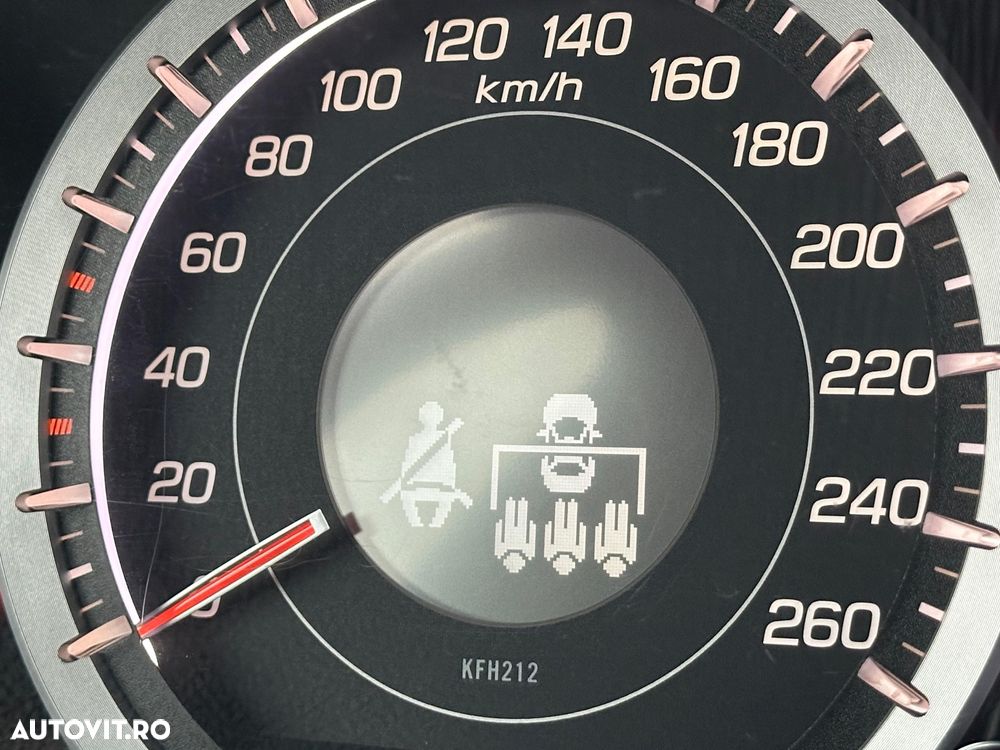 Honda Accord 2.0 Elegance - 30