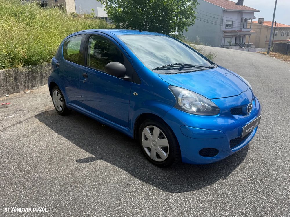Toyota Aygo 1.0 Plus - 3
