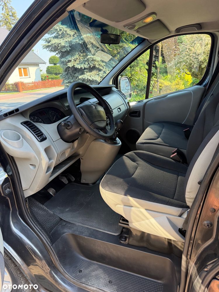 Renault Trafic - 13
