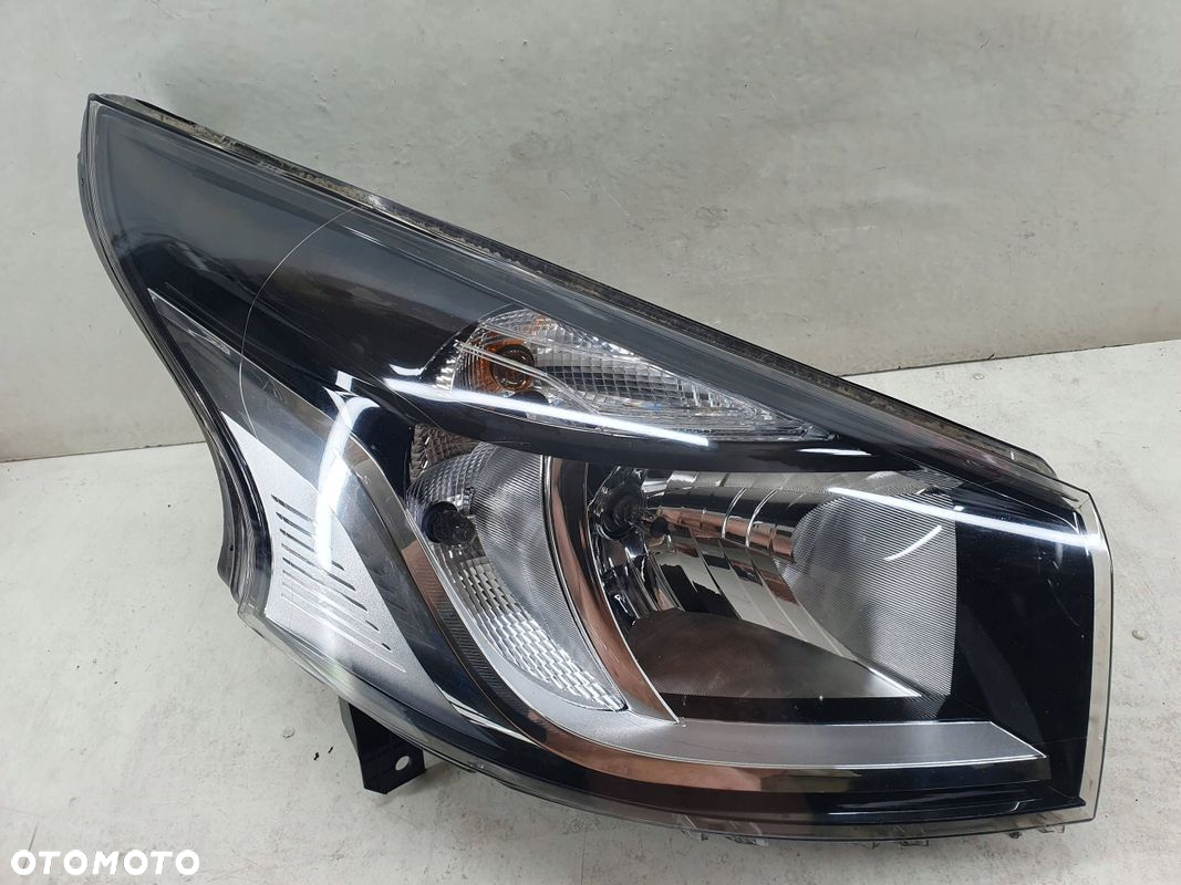 Renault Trafic III 3 14- (X82) prawa lampa przednia przód reflektor - 3