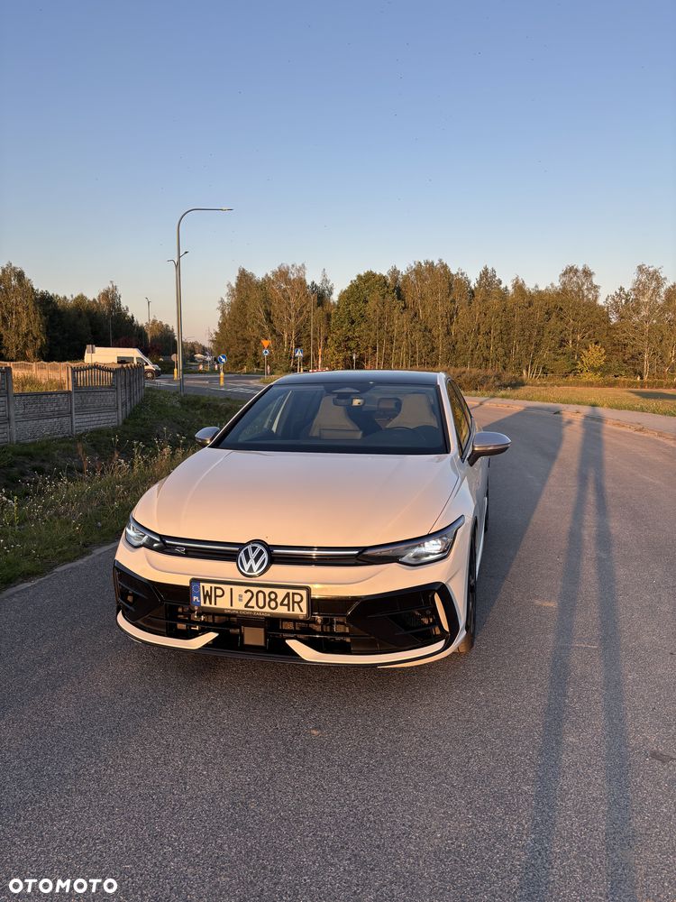 Volkswagen Golf 2026 photo 2