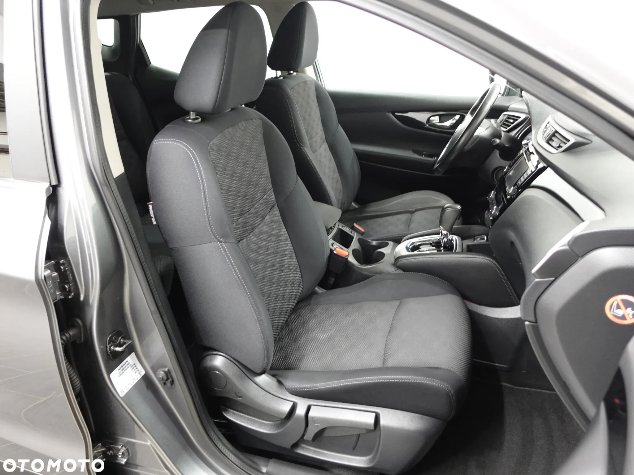 Nissan Qashqai 1.6 DCi N-Connecta Xtronic EU6 - 27