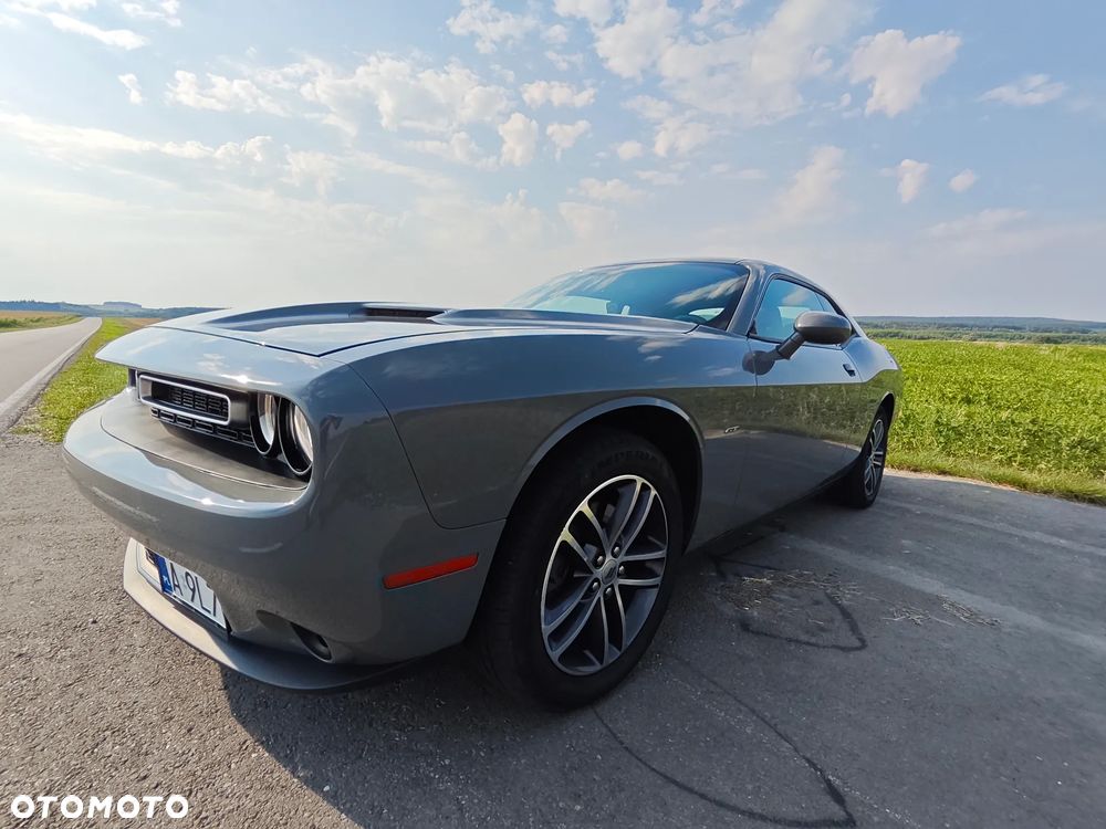 Dodge Challenger - 4