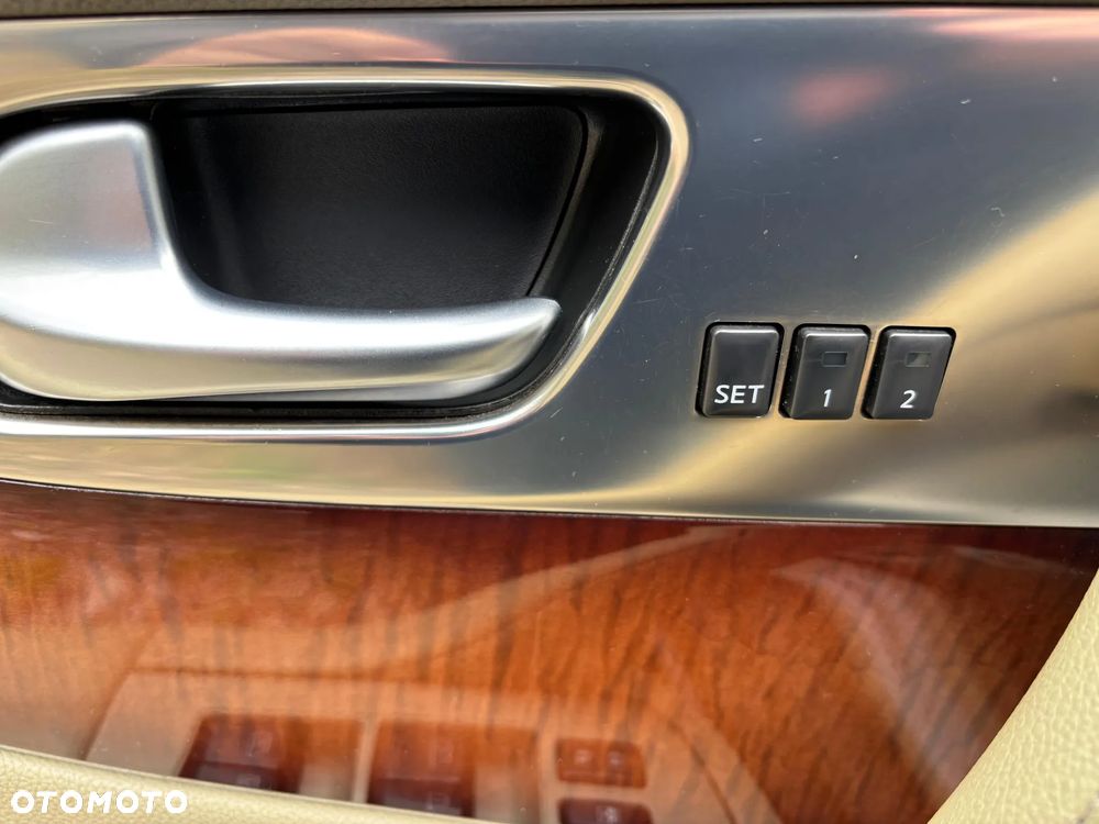 Infiniti FX FX30d S Premium - 9