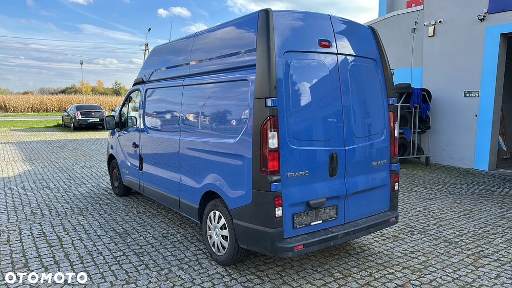 Renault Trafic - 2