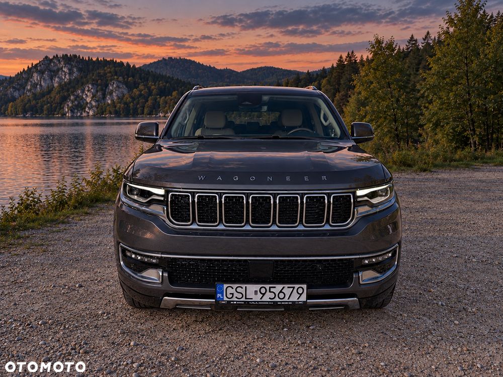 Jeep Wagoneer - 5