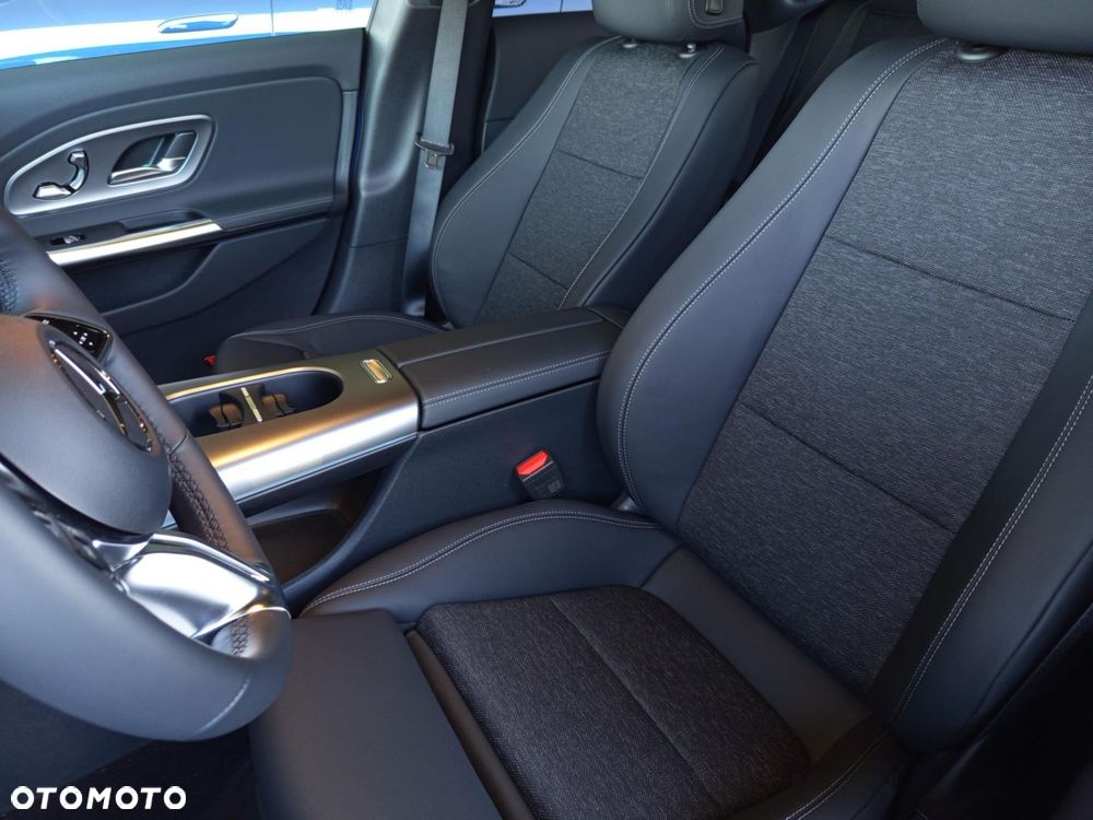 Mercedes-Benz CLA - 9