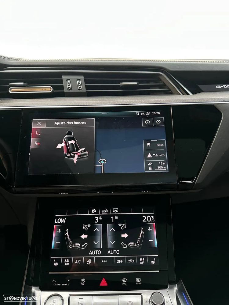 Audi e-tron 55 quattro S line - 30