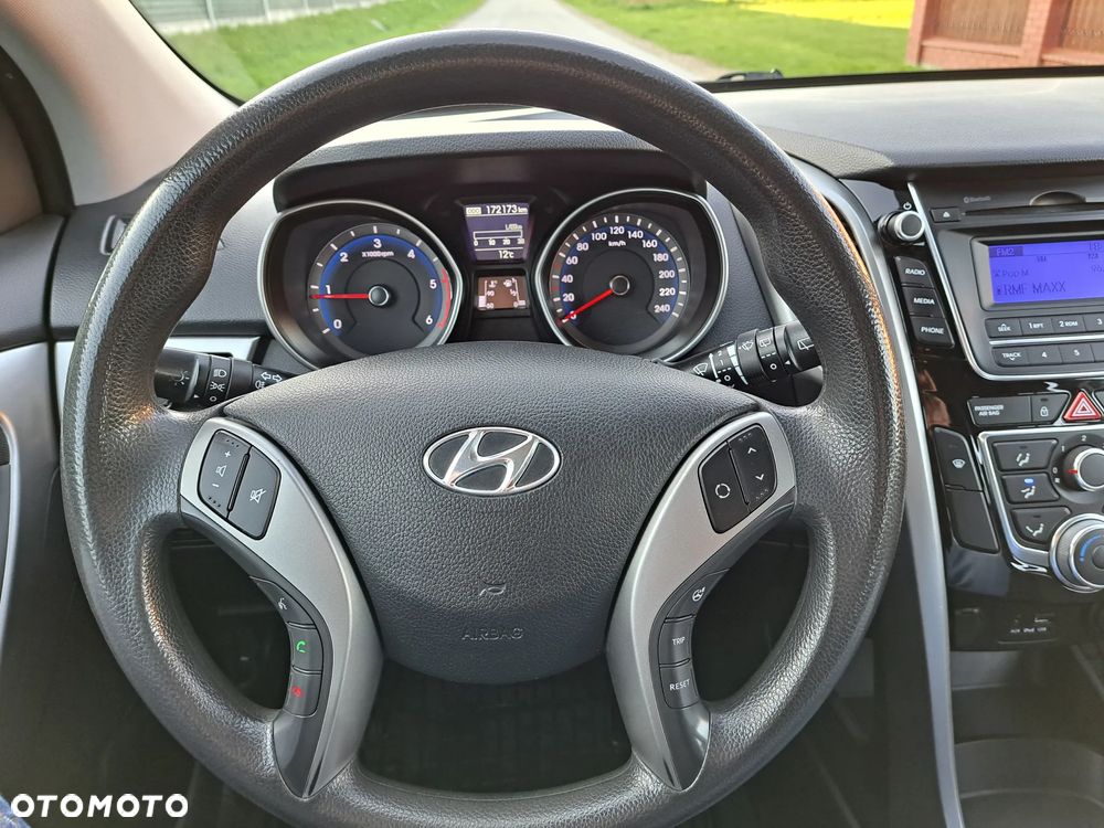 Hyundai i30 1.6 CRDi Classic + - 19