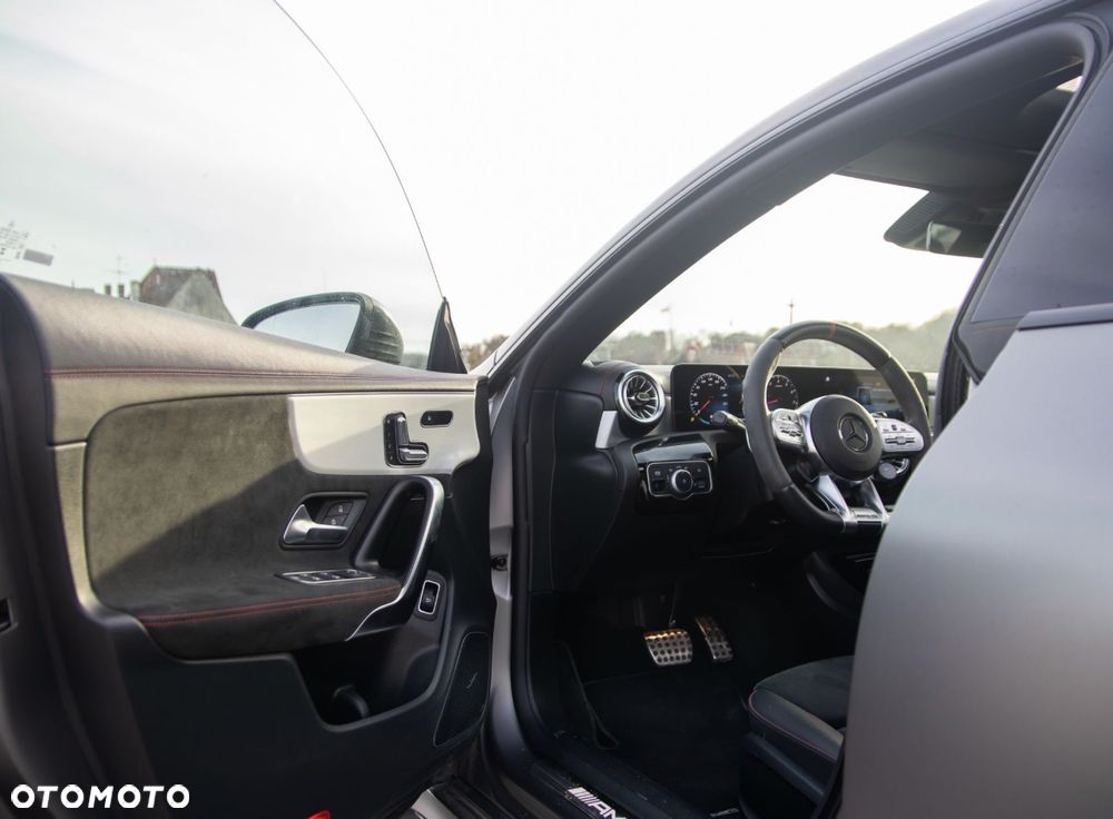 Mercedes-Benz CLA AMG 45 S 4-Matic+ 8G-DCT - 19