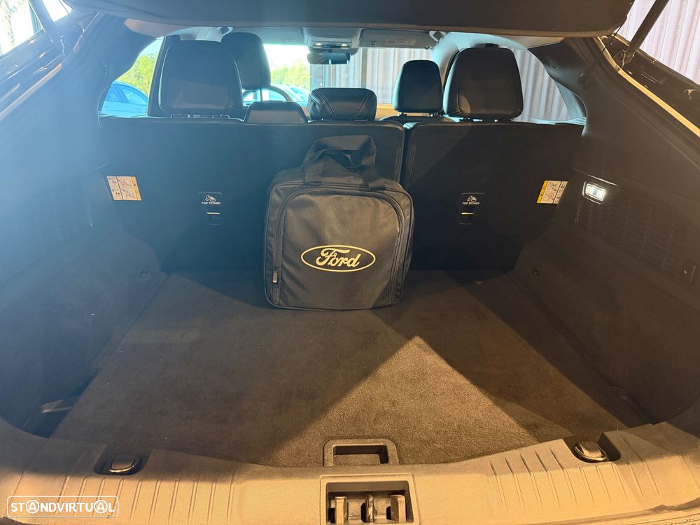 Ford Mustang Mach-E Premium - 32