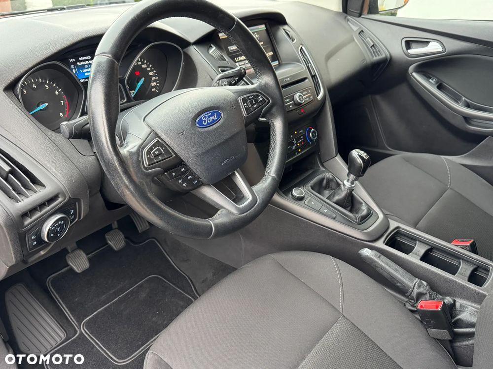 Ford Focus 1.0 EcoBoost Active Business - 9