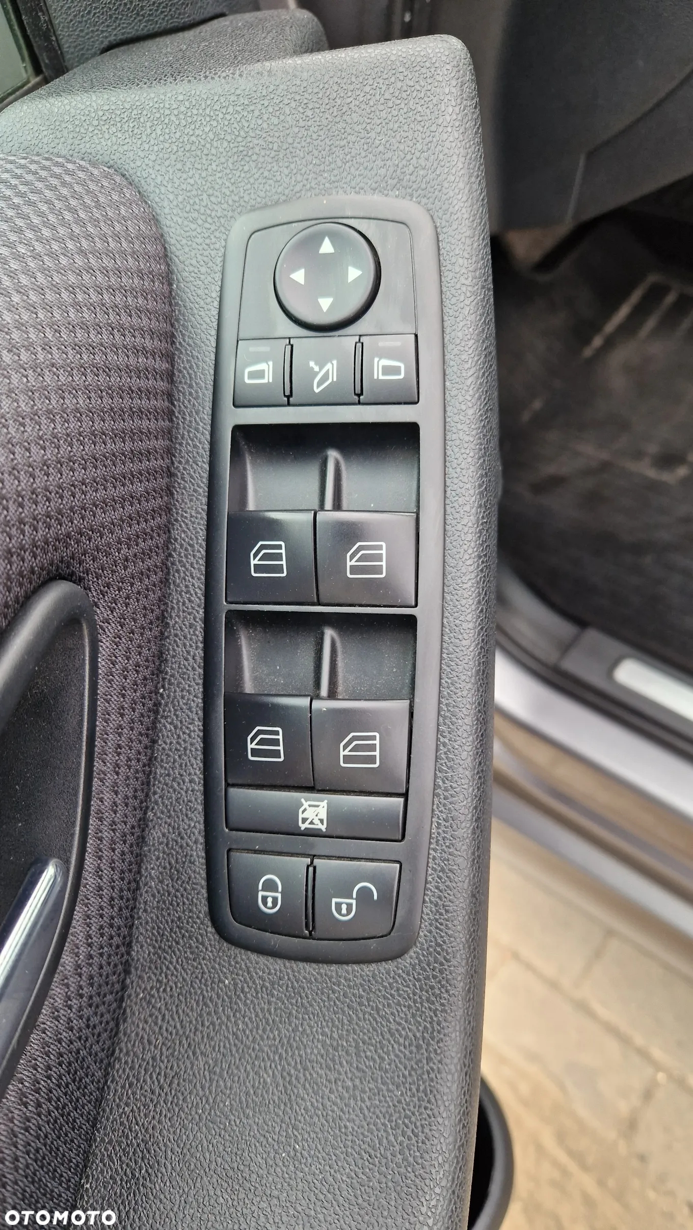 Mercedes-Benz Klasa B 200 CDI Autotronic - 12