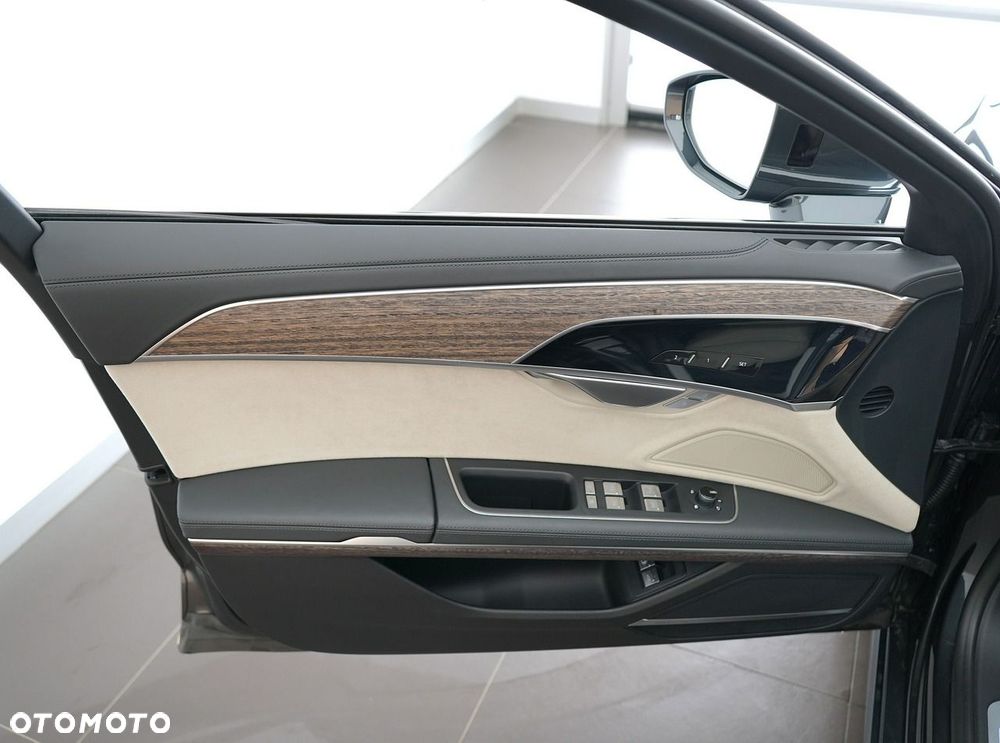 Audi A8 - 14