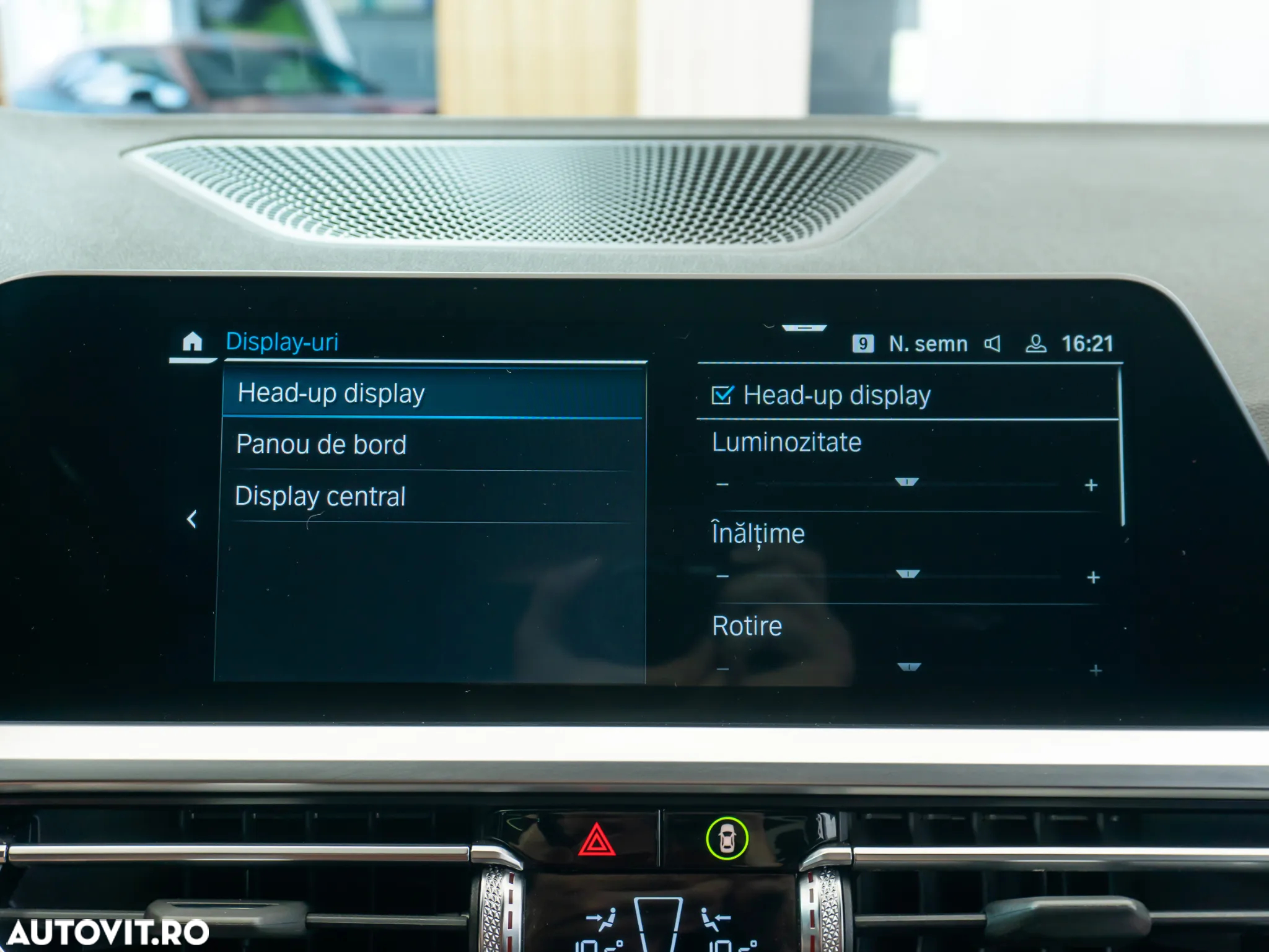 BMW Seria 3 330e Aut. M Sport - 33