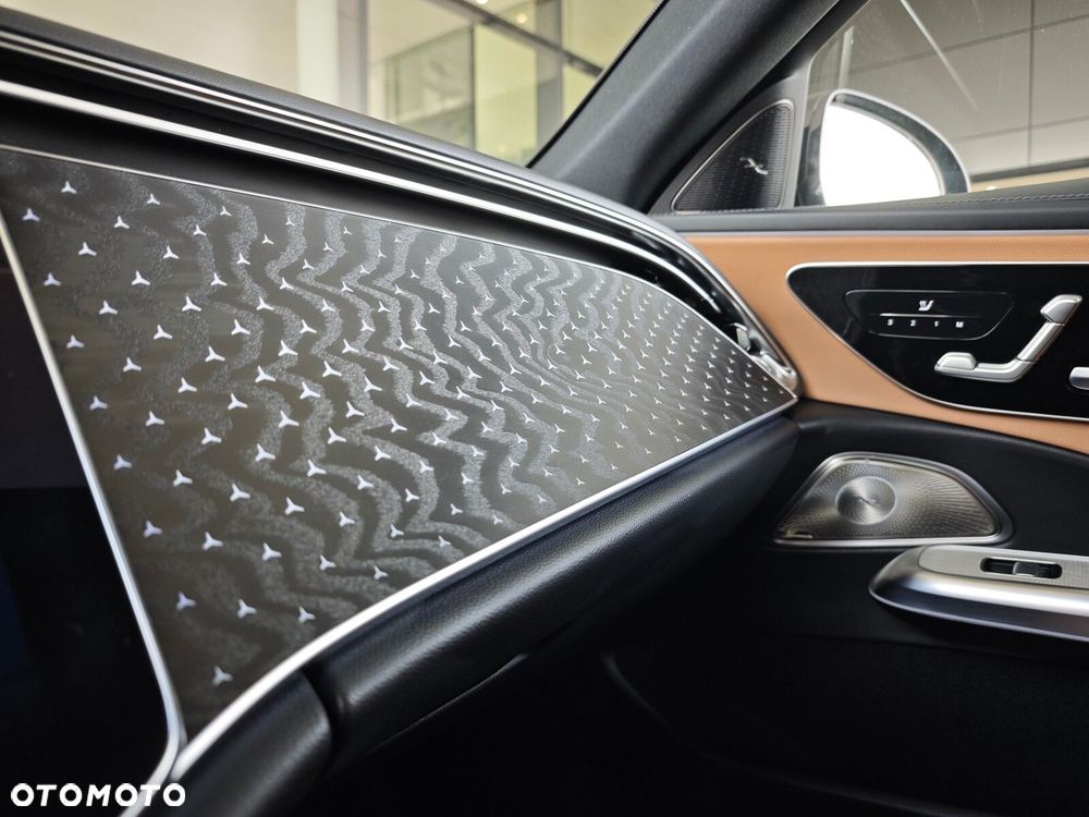 Mercedes-Benz Klasa E 220 d mHEV 4-Matic AMG 9G-Tronic - 26