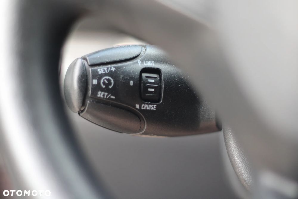 Peugeot 208 1.4 VTi Active - 13