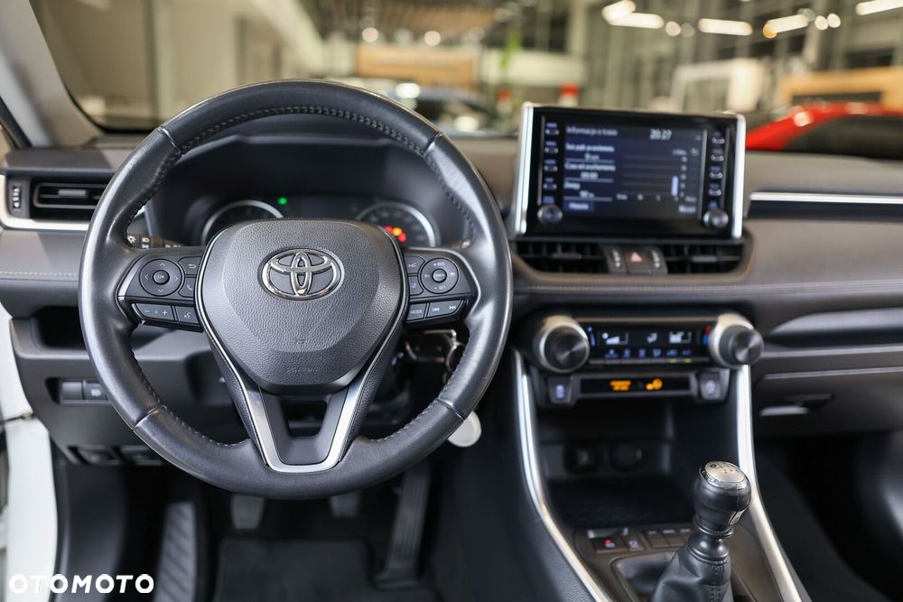 Toyota RAV4 2.0 Active 4x2 - 23